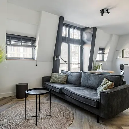 Hosted By Wendy Willem 3 Haag