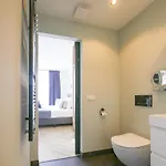 Hosted By Wendy Willem 3 *