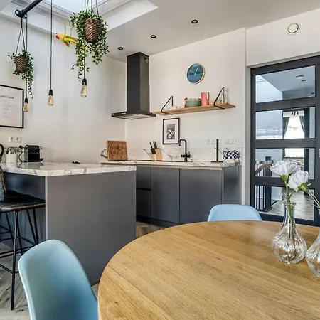 Hosted By Wendy Willem 3 La Haya