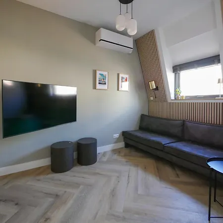 Apartman Hosted By Wendy Willem 3