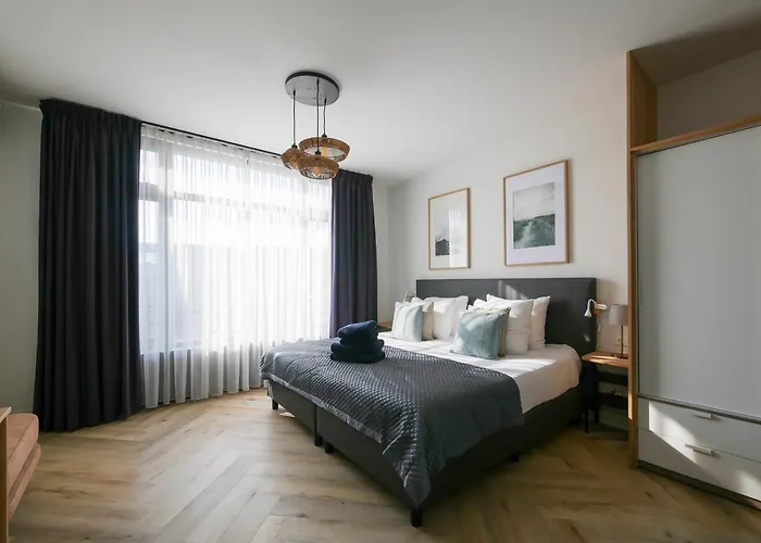 Hosted By Wendy Willem 3 Haag