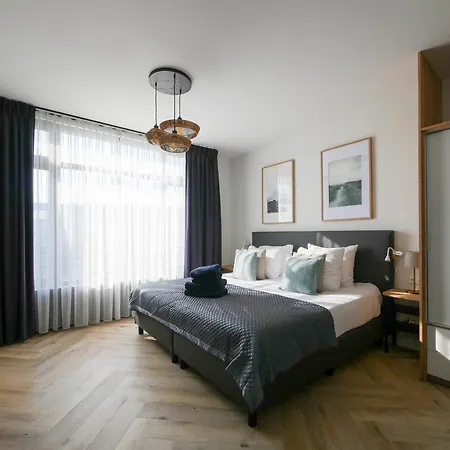 Hosted By Wendy Willem 3 Haag