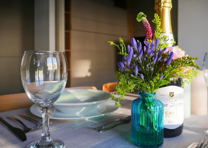 Hosted By Wendy Willem 3